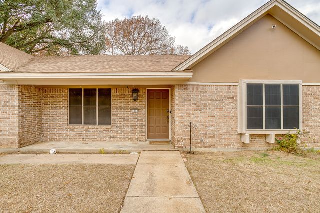 1114 Willowcreek Road, Cleburne, TX 76033