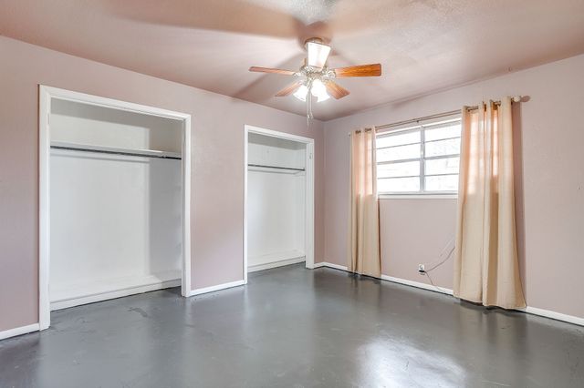 1114 Willowcreek Road, Cleburne, TX 76033