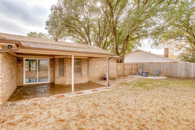 1114 Willowcreek Road, Cleburne, TX 76033