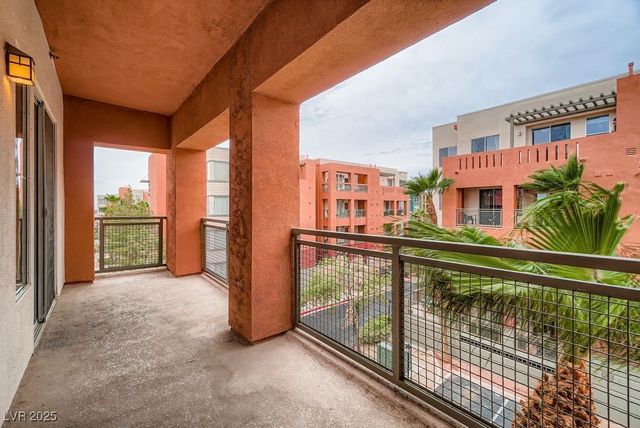 31 East Agate Avenue 407, Las Vegas, NV 89123