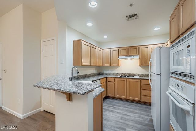 31 East Agate Avenue 407, Las Vegas, NV 89123