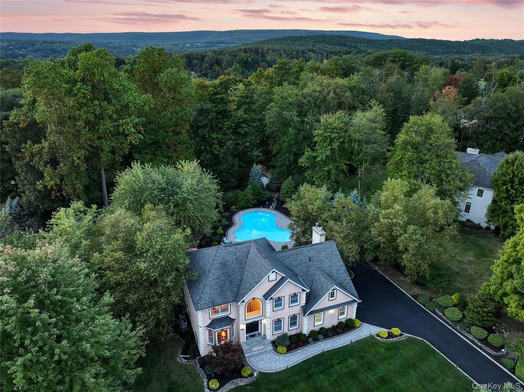44 Greenwich Avenue, Central Valley, NY 10917 — exterior