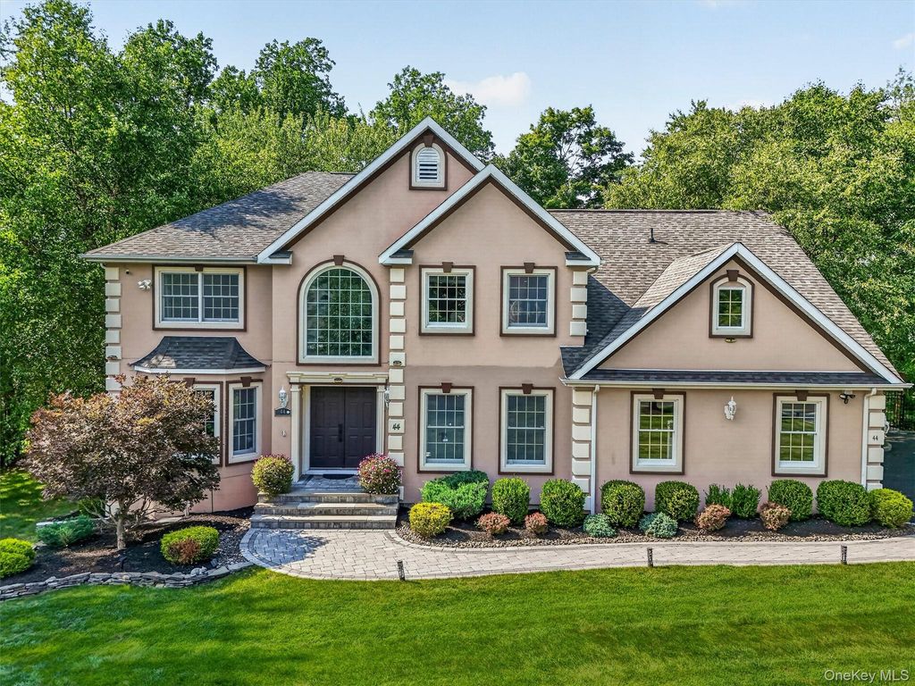 44 Greenwich Avenue, Central Valley, NY 10917 — photo 2
