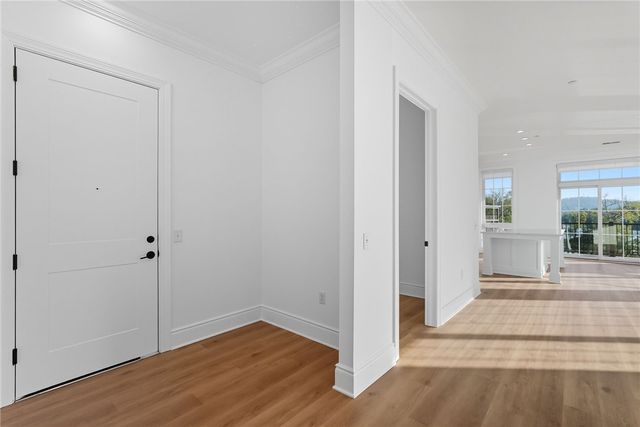 1 1st Street 413, Oakmont, PA 15139