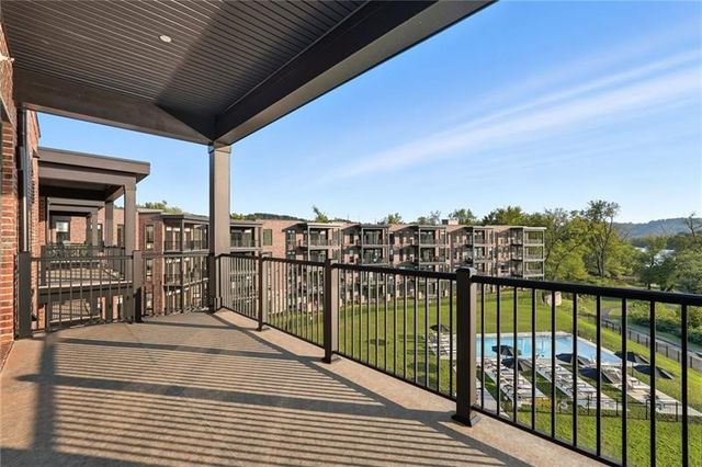 1 1st Street 413, Oakmont, PA 15139