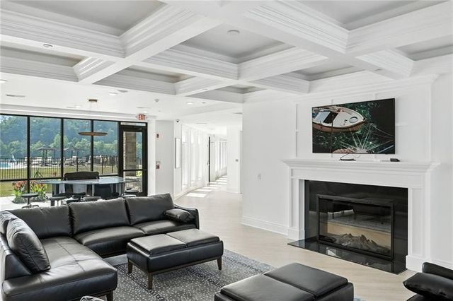 1 1st Street 413, Oakmont, PA 15139