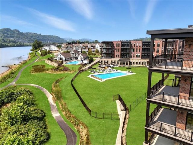 1 1st Street 413, Oakmont, PA 15139