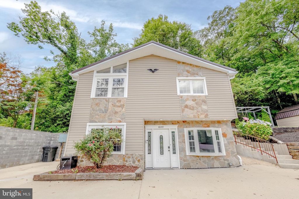 42205 RIDGE RD, Mechanicsville, MD 20659