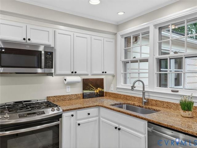 411 Lakewood Dr, Henrico, VA 23229