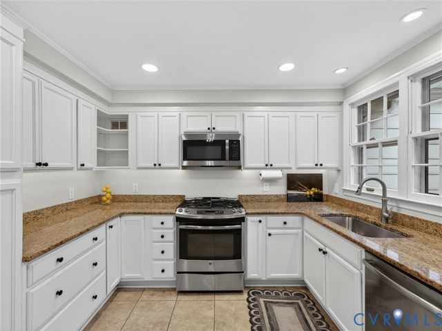 411 Lakewood Dr, Henrico, VA 23229