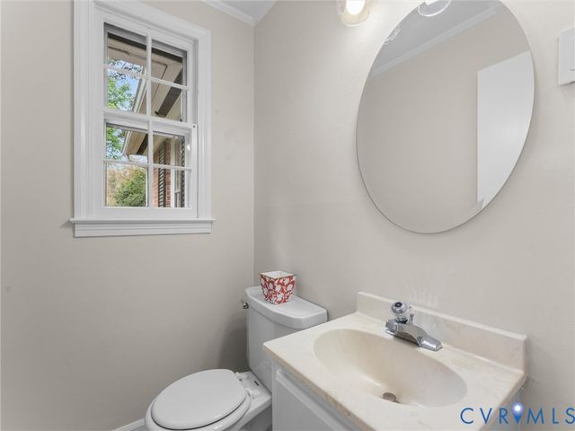 411 Lakewood Dr, Henrico, VA 23229