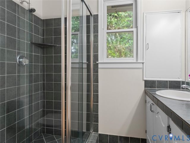 411 Lakewood Dr, Henrico, VA 23229