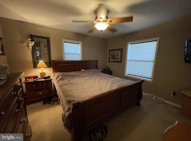 141 LINCOLN DR, Pennsville, NJ 08070