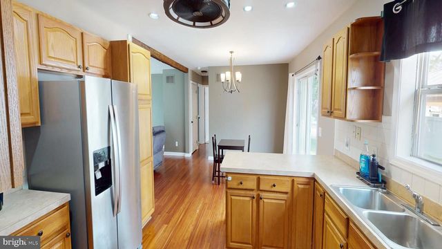 141 LINCOLN DR, Pennsville, NJ 08070