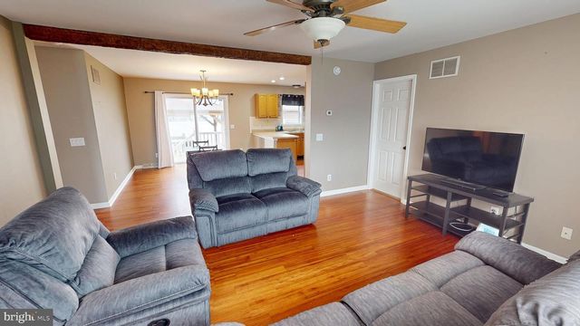 141 LINCOLN DR, Pennsville, NJ 08070