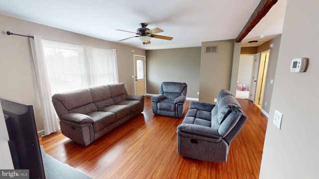 141 LINCOLN DR, Pennsville, NJ 08070