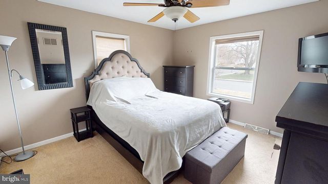 141 LINCOLN DR, Pennsville, NJ 08070