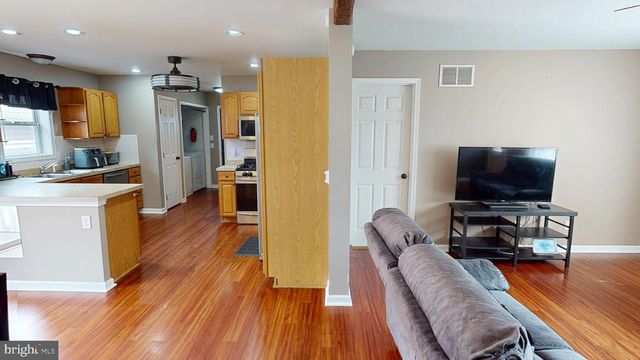 141 LINCOLN DR, Pennsville, NJ 08070