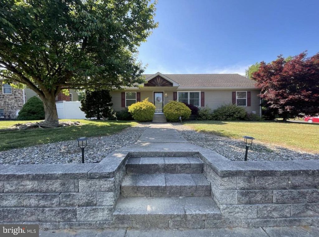 141 LINCOLN DR, Pennsville, NJ 08070