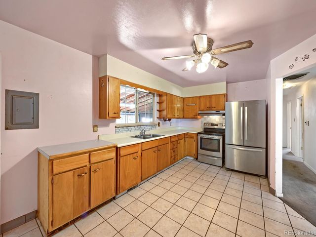 6165 Gray Street, Arvada, CO 80003