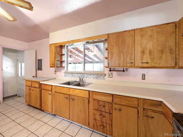6165 Gray Street, Arvada, CO 80003