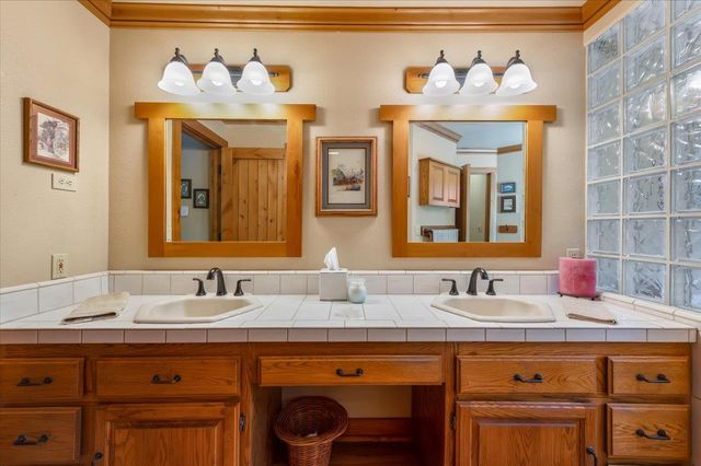 11790 Lowhills Rd, Nevada City, CA 95959