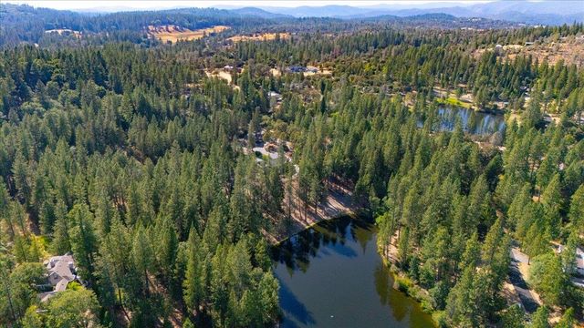 11790 Lowhills Rd, Nevada City, CA 95959