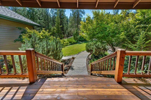 11790 Lowhills Rd, Nevada City, CA 95959