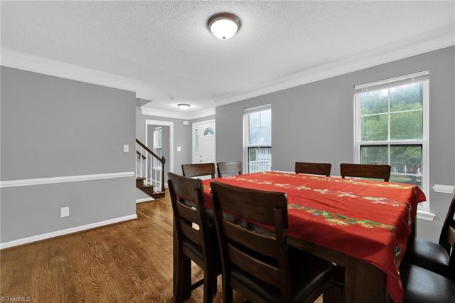 911 New Hampshire Drive, Jamestown, NC 27282