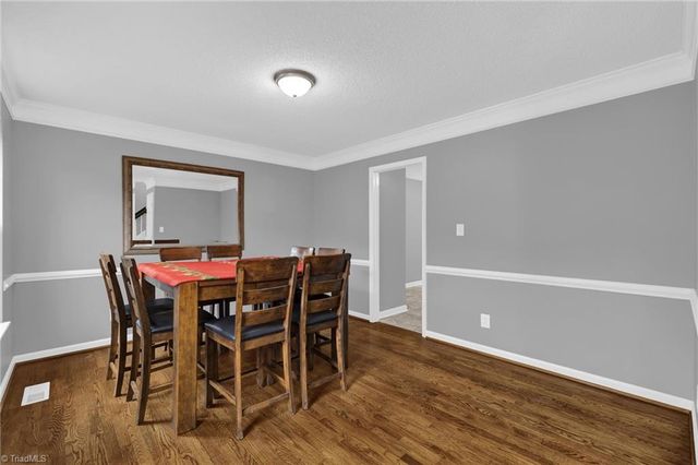 911 New Hampshire Drive, Jamestown, NC 27282