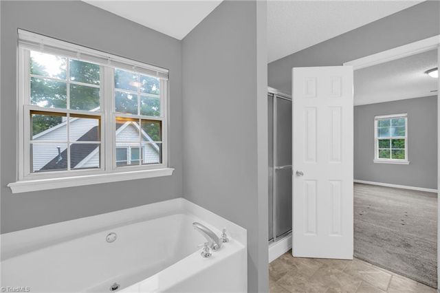 911 New Hampshire Drive, Jamestown, NC 27282