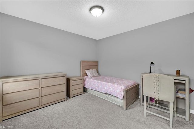 911 New Hampshire Drive, Jamestown, NC 27282