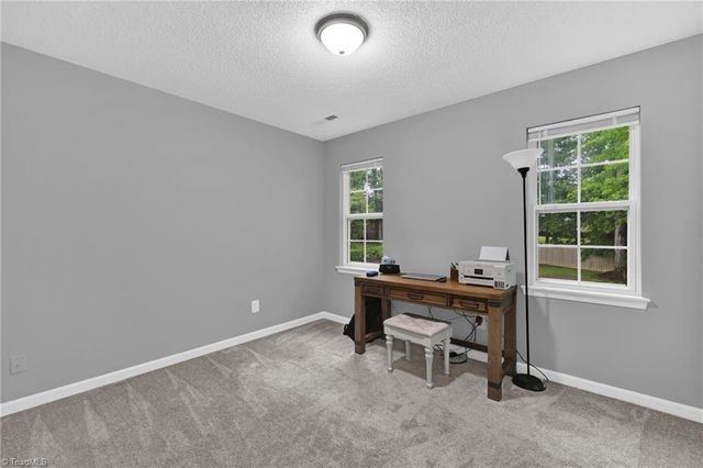 911 New Hampshire Drive, Jamestown, NC 27282