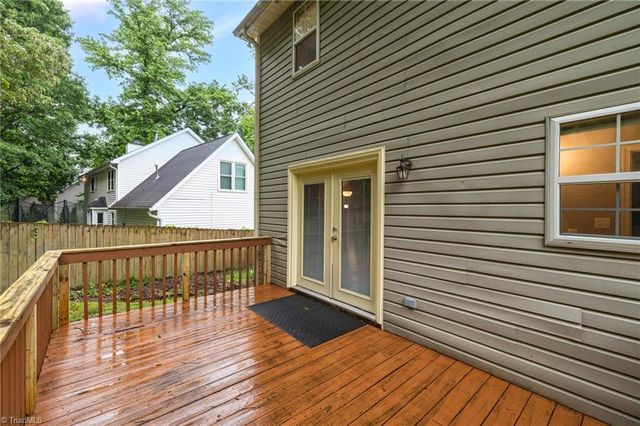 911 New Hampshire Drive, Jamestown, NC 27282