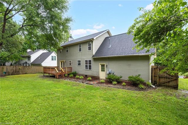 911 New Hampshire Drive, Jamestown, NC 27282