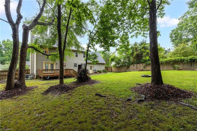 911 New Hampshire Drive, Jamestown, NC 27282