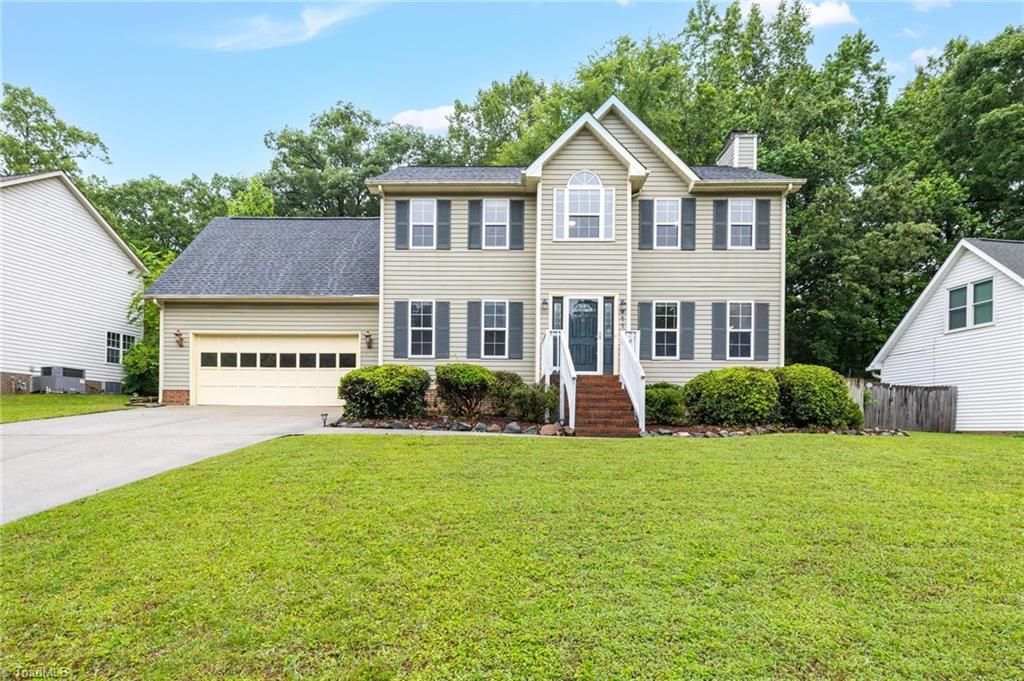 911 New Hampshire Drive, Jamestown, NC 27282