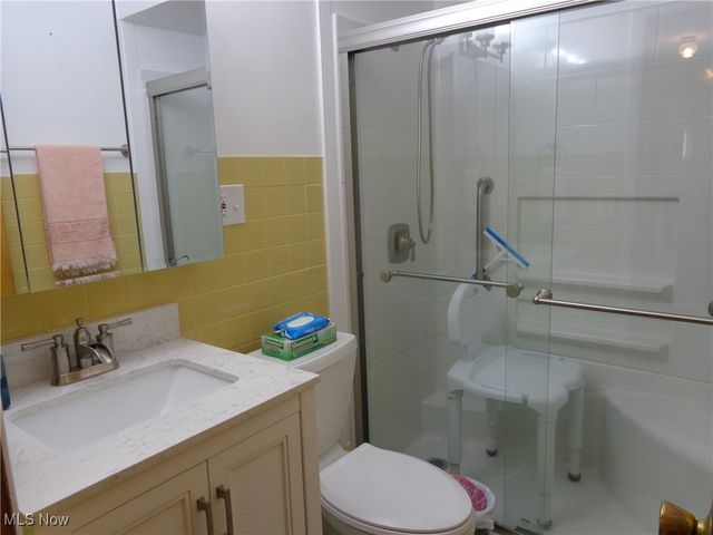 7588 Sleepy Hollow Drive, Parma, OH 44130