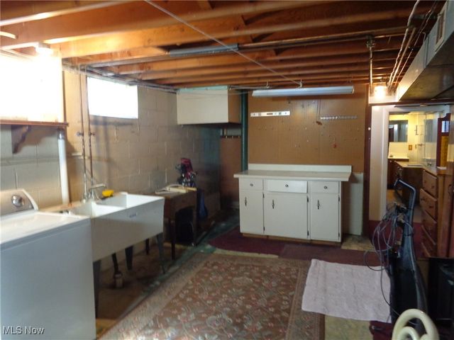 7588 Sleepy Hollow Drive, Parma, OH 44130