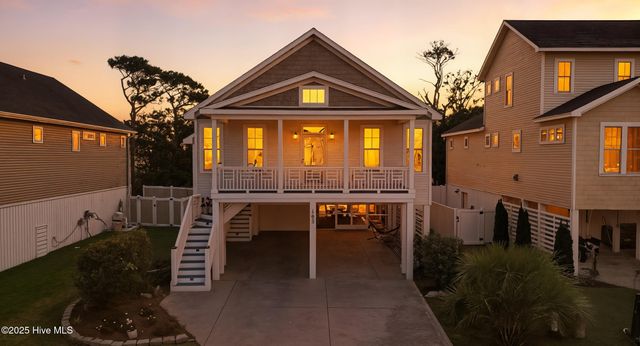 405 Ivy Lane, Carolina Beach, NC 28428