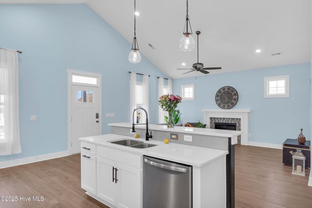 405 Ivy Lane, Carolina Beach, NC 28428