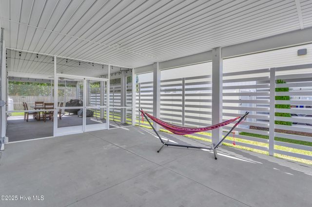 405 Ivy Lane, Carolina Beach, NC 28428