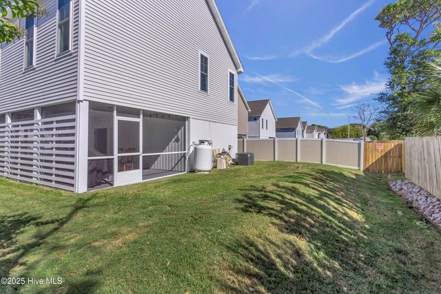 405 Ivy Lane, Carolina Beach, NC 28428