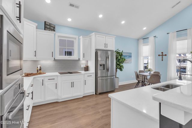 405 Ivy Lane, Carolina Beach, NC 28428