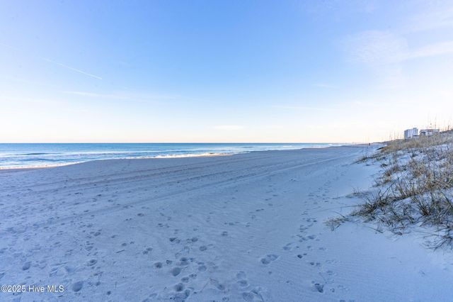 405 Ivy Lane, Carolina Beach, NC 28428