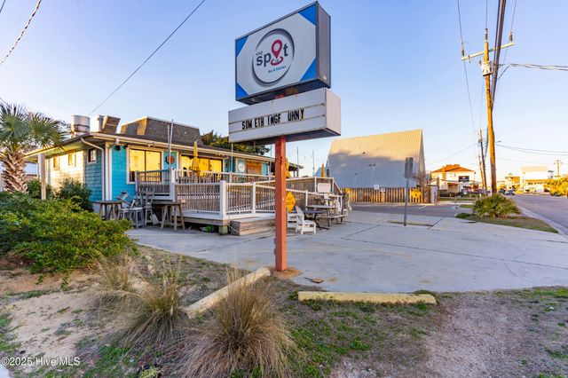 405 Ivy Lane, Carolina Beach, NC 28428