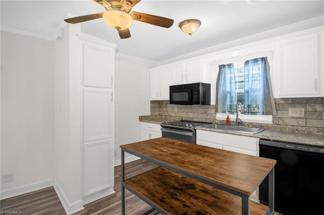 2805 kentwood Street, Greensboro, NC 27405