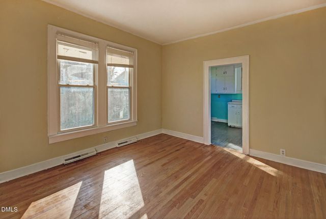 909 E Morehead Street, Burlington, NC 27215