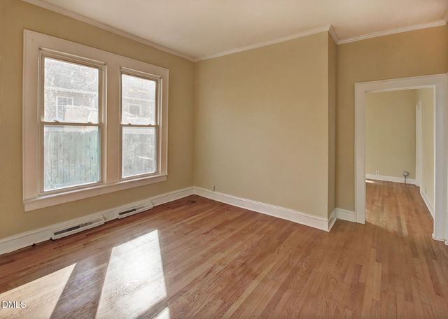 909 E Morehead Street, Burlington, NC 27215