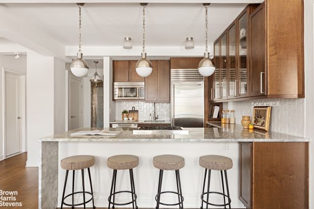 410 W 24TH Street 11GHK, New York City, NY 10011